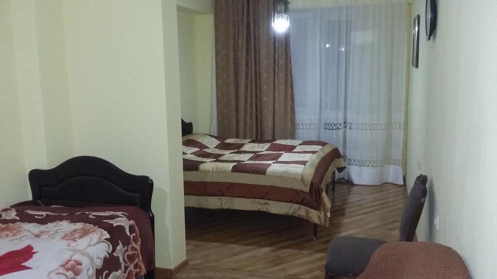 Nellie'S Apartment Batumi Kültér fotó